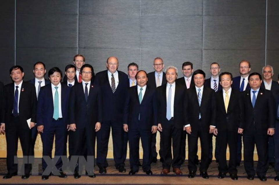 pm nguyen xuan phuc expects new waves of investments from australia