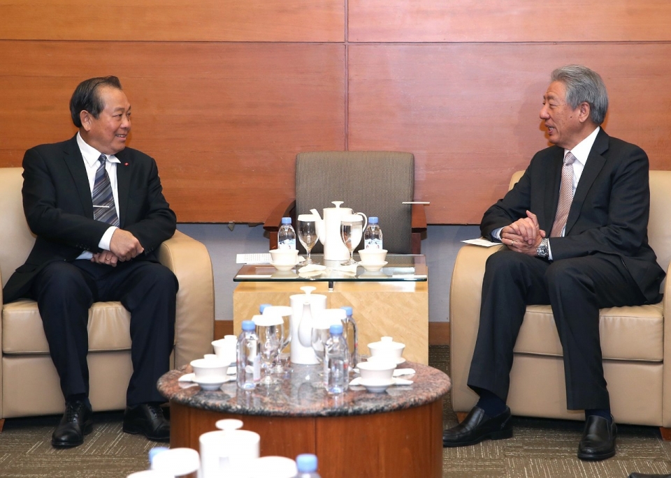 strengthening the close ties between singapore and vietnam