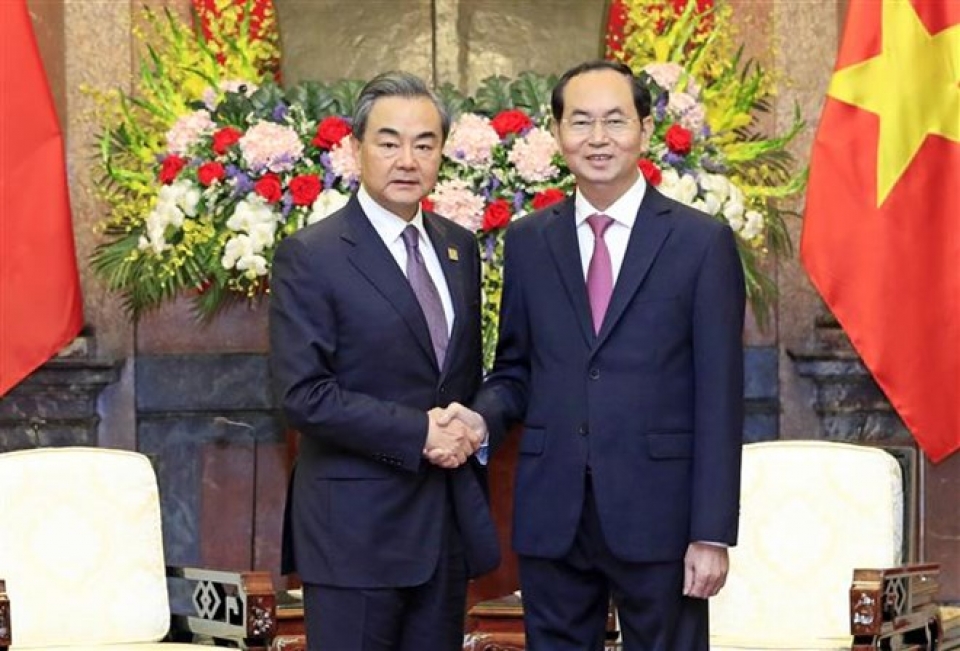 president receives chinese foreign minister
