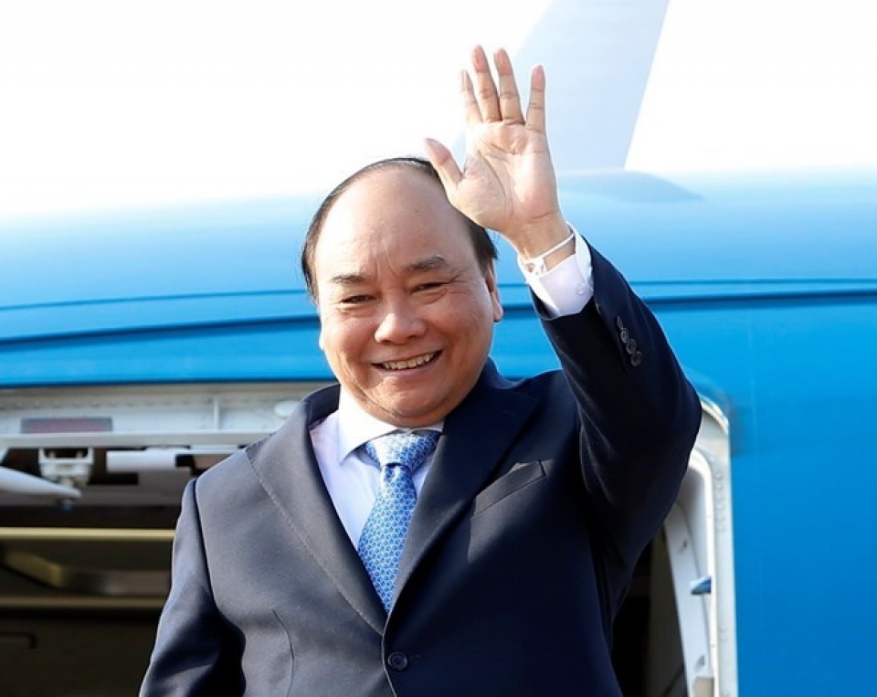 pm nguyen xuan phuc leaves for third mrc summit in cambodia