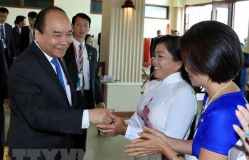 PM meets Vietnamese Cambodians in Cambodia