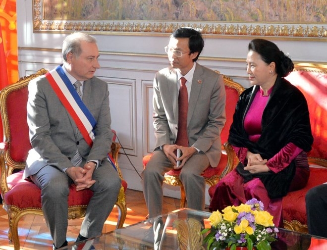 na chairwoman meets toulouse mayor