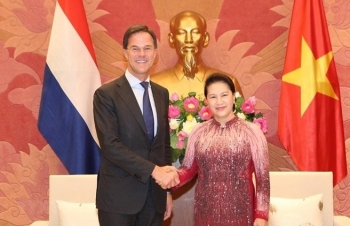 NA Chairwoman meets Dutch Prime Minister