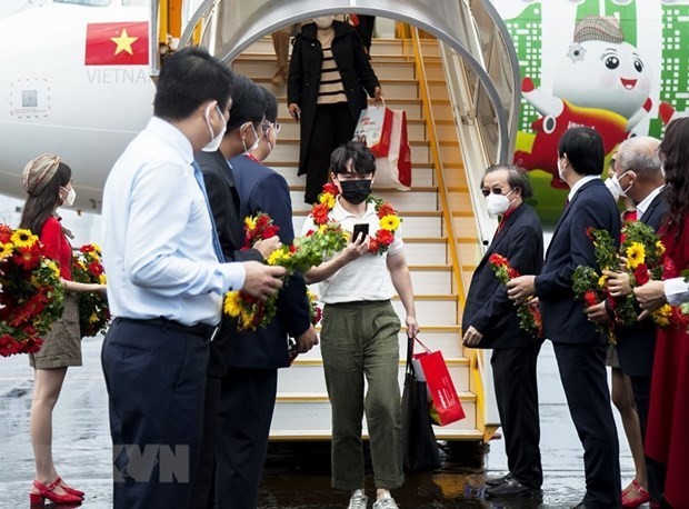 Korean tourists arrive in Phu Quoc after nearly-two-year “frozen” period due to the COVID-19 pandemic. (Photo: VNA)
