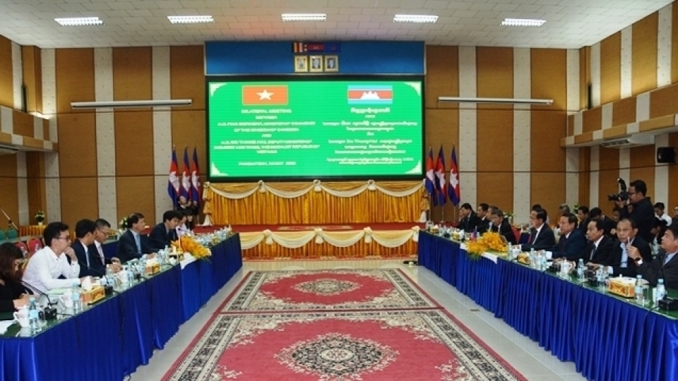 vietnam cambodia look at ways of boosting border trade