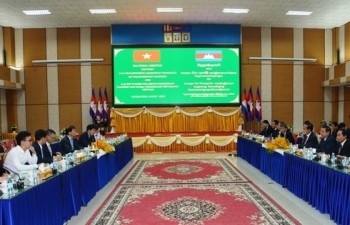Vietnam, Cambodia look at ways of boosting border trade