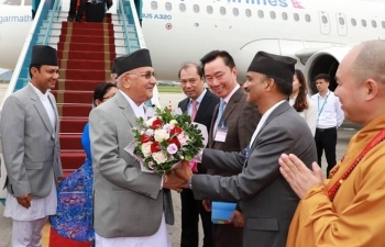 Nepali Prime Minister begins official visit to Vietnam