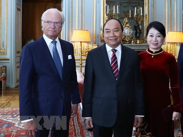 pm nguyen xuan phuc meets with swedish king