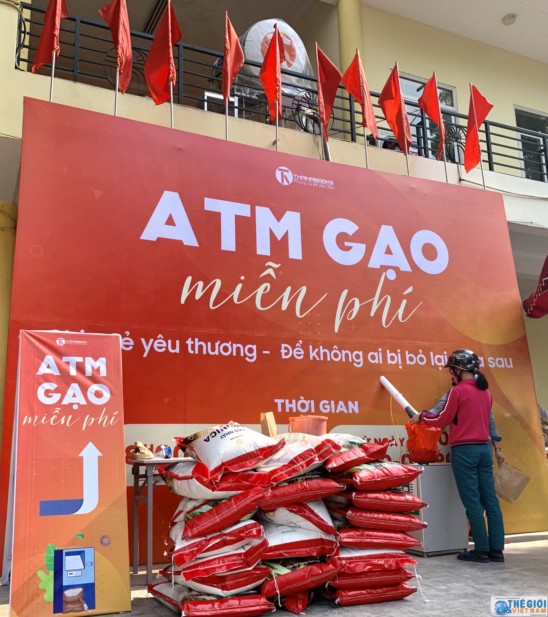 vietnam sets up free rice atms to help those in need amid covid 19 pandemic