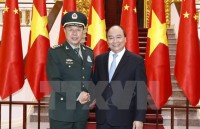 prime minister nguyen xuan phuc welcomes john kerry