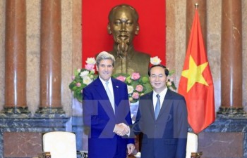 President urges Kerry to continue backing Vietnam-US ties