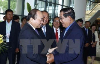 Vietnamese, Cambodian PMs discuss cooperation measures