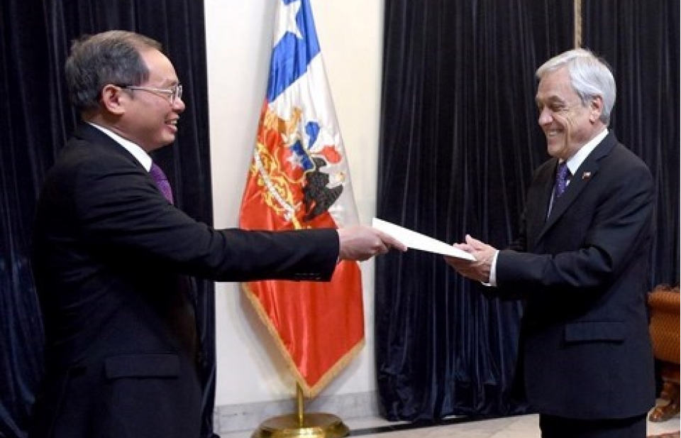 Chilean President lauds Vietnam’s economic achievements