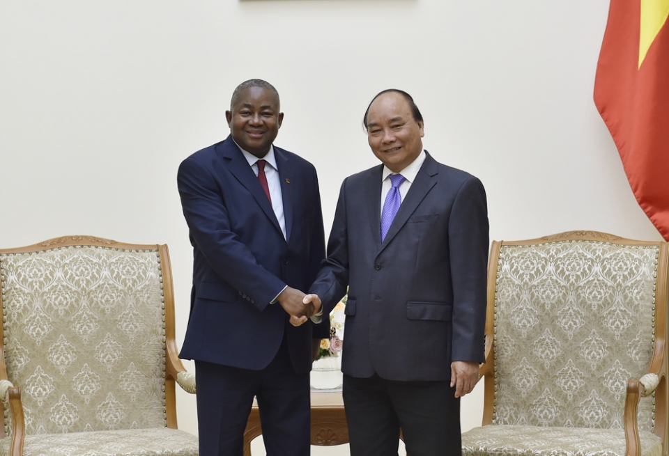 prime minister receives mozambican ambassador