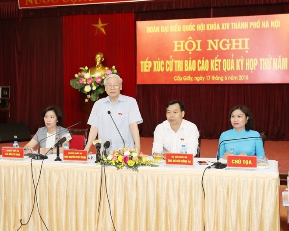 party chief clears up concerns of ha noi voters