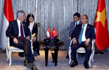 PM meets with leaders on sidelines of 34th ASEAN Summit