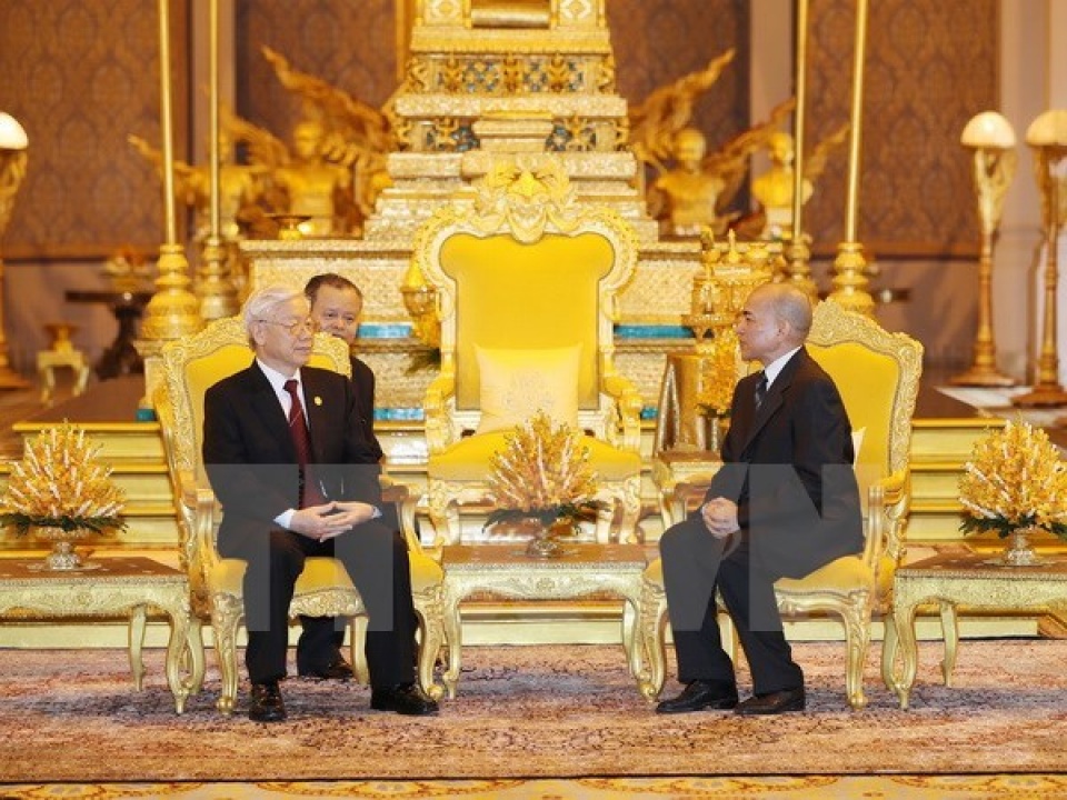party chief cambodian king hold talks in phnom penh