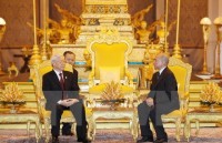 cambodian leaders receive visiting vietnam fatherland front president
