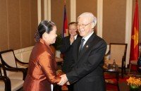 cambodian leaders receive vietnamese delegation