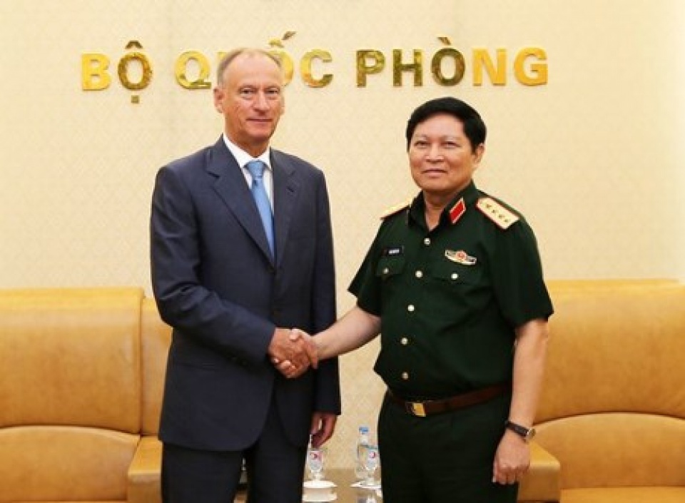 vietnam russia intensify defence ties