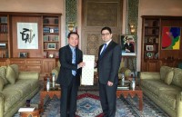 vietnamese ambassador presents credentials to tanzanian president