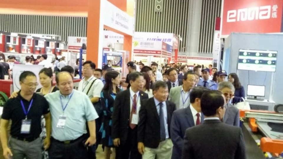 shoes leather vietnam exhibition attracts 700 businesses