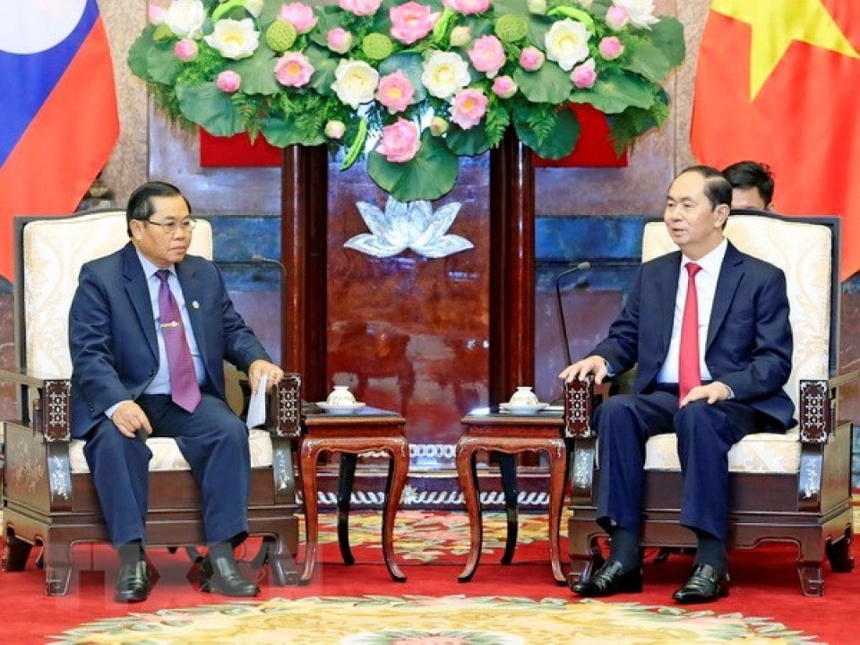 president commends vietnam laos parliamentary cooperation