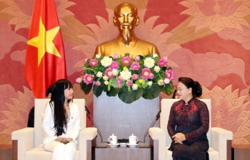 NA leader welcomes head of France-Vietnam Friendship Parliamentary Groups