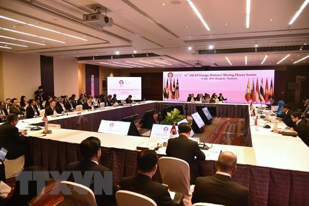amm 52 ministers discusses series of regional issues