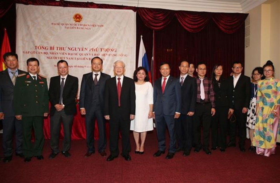 party leader encourages ov to contribute to vietnam russia ties