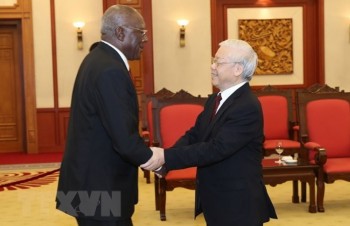 Party leader welcomes Cuban First Vice President in Ha Noi