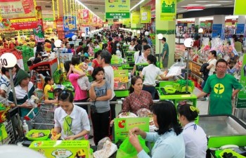 Financial Times: Vietnam sees optimistic consumers