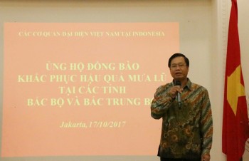 Vietnam Embassy in Indonesia raises funds for flood victims