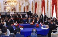 pm discusses trade facilitation with indonesias business leader