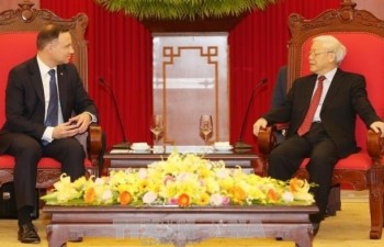 Party chief Nguyen Phu Trong receives Polish President