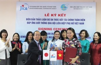 Japan helps to promote financial services for Vietnamese women