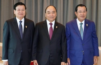 PM Nguyen Xuan Phuc holds meetings on ASEAN Summit’s sidelines