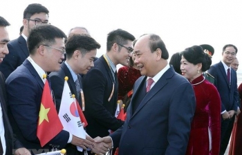 PM arrives in Busan to attend ASEAN-RoK Commemorative Summit