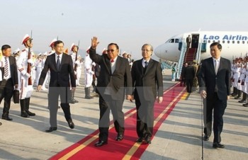 Lao leader begins Vietnam visit