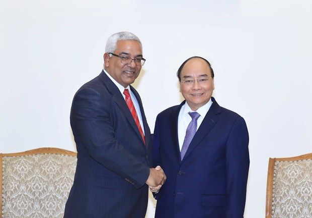 prime minister hosts cuban minister of justice