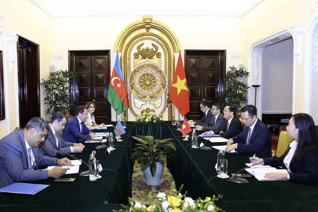 Vietnam, Azerbaijan to promote cooperation in potential fields