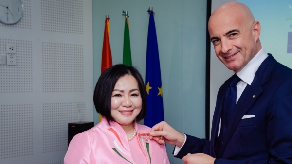 Ms. Trang Le: Honored to receive the Knighthood of the Order of Merit of the Star of Italy