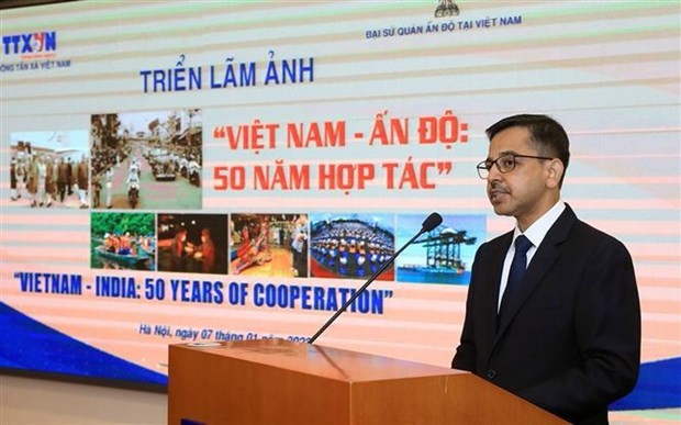 Virtual photo exhibition marks 50 years of Viet Nam-India coop. (Photo: VNA)eration