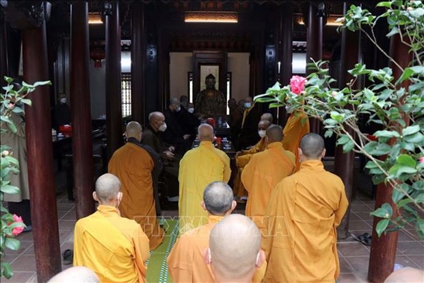 Monks at Tu Hieu pagoda gather to plan a funeral for Monk Thich Nhat Hanh (Photo: VNA) 