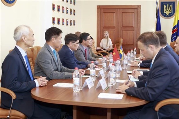 Embassy maintaining attention to Vietnamese in Ukraine: ambassador. (Photo: VNA)
