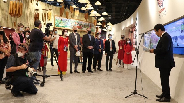 EXPO 2020 Dubai honors Ha Long Bay as a new wonder of the world