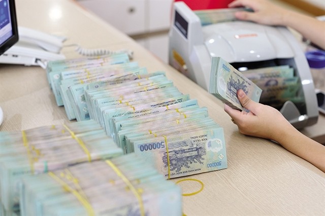 Bank loans should follow existing legal regulations to avoid risks for lenders. Photo baodautu.vn