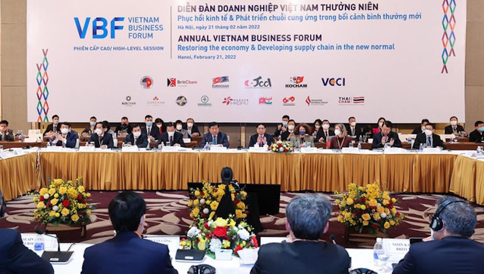 Vietnam Business Forum: Businesses offers recommendations on reviving economy post-pandemic. (Photo: nhipsongdoanhnghiep.vn)