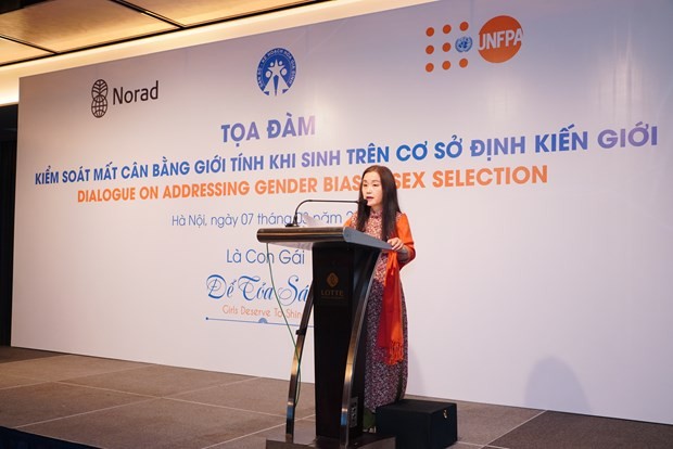 United Nations Population Fund (UNFPA) Representative in Vietnam Naomi Kitahara speaks at the dialogue. (Photo: UNFPA)