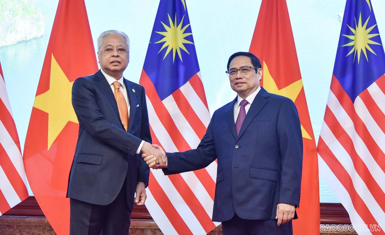 Official welcome ceremony for Malaysian Prime Minister in Ha Noi